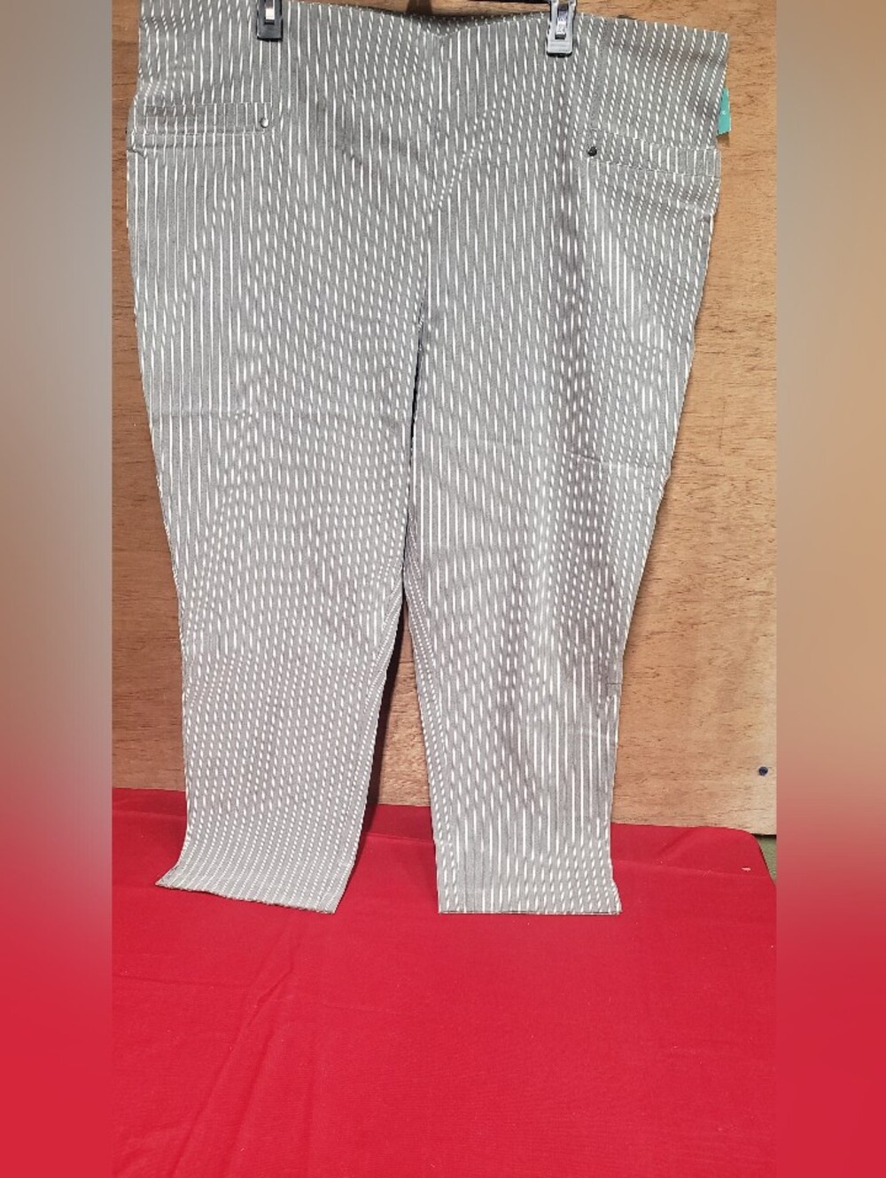 Maurices Womens Plus Gray Pinstriped Cropped Bengaline High Rise Pants 3X